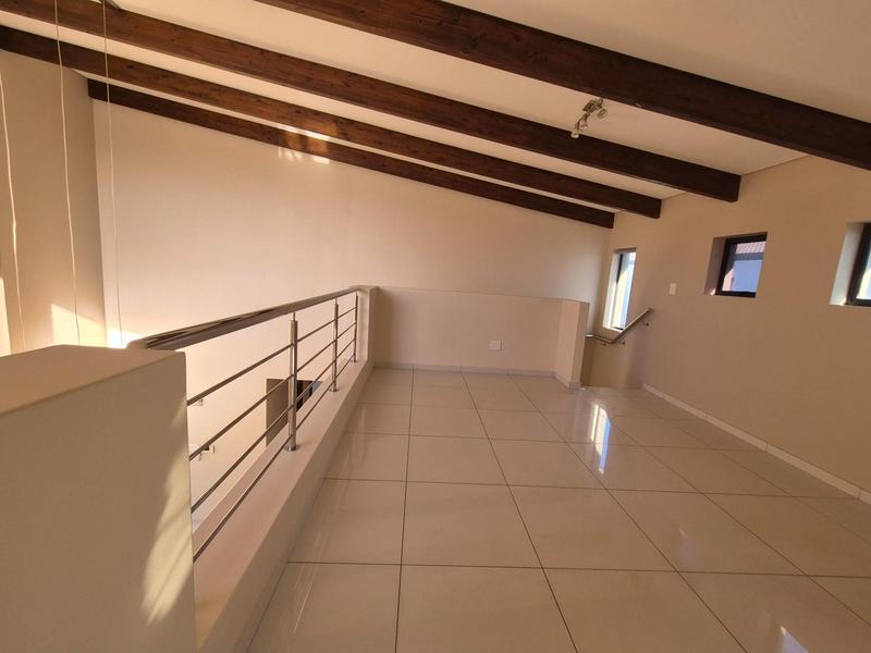 To Let 3 Bedroom Property for Rent in Bloubergrant Western Cape